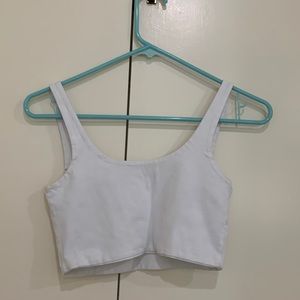 White cropped cotton on tank top